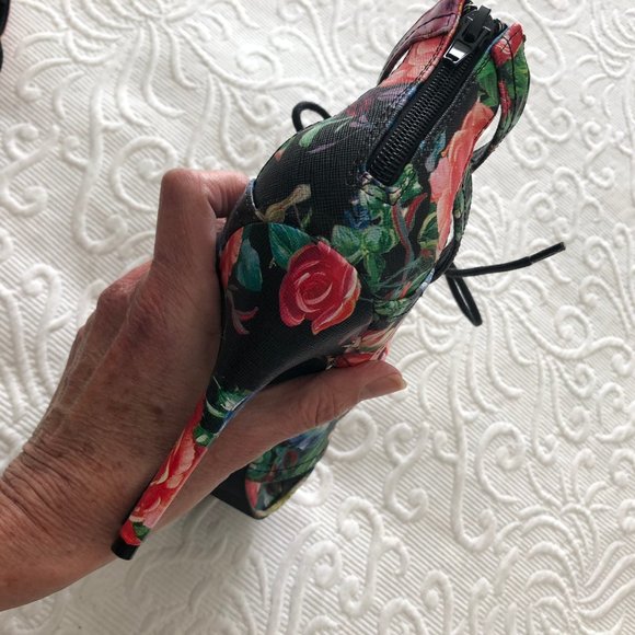 NEW Steve Madden "DITTAA" Floral Lace Stiletto Heels 9 Black Red Green Lolita - Picture 9 of 14